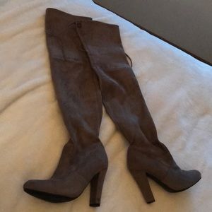 Steve Madden Shoes - Steve Madden Gorgeous boots (over the knee) Steve Madden Shoes - Steve Madden Gorgeous boots (over the knee)
